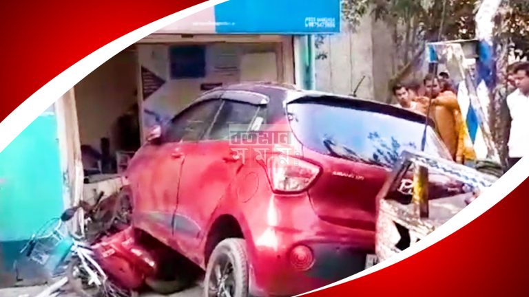 খড়দায় দোকানের ভিতরে ঢুকে গেলো একটি চারচাকা গাড়ি,আহত দুই