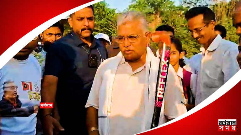 লাঠি, ত্রিশূল, গদার পর এবার হকি স্টিক হাতে নিয়ে প্রচারে দিলীপ ঘোষ