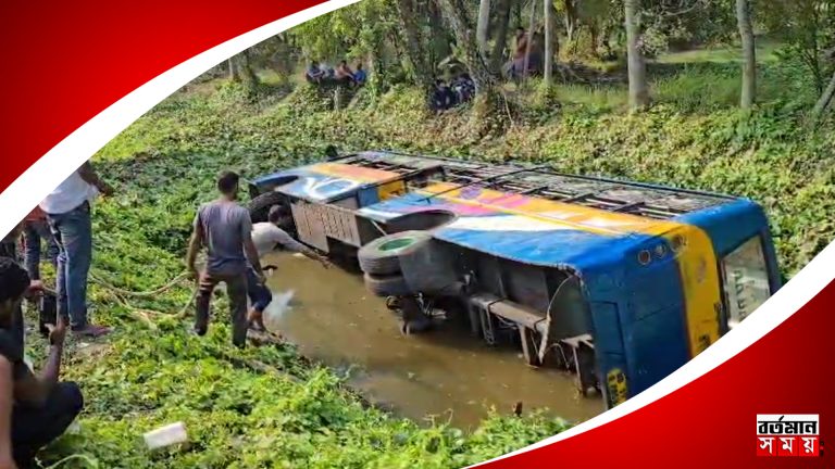 গঙ্গাসাগরে যাওয়ার পথে ভয়াবহ দুর্ঘটনায় আহত বেশ কয়েকজন পূণ্যার্থীরা