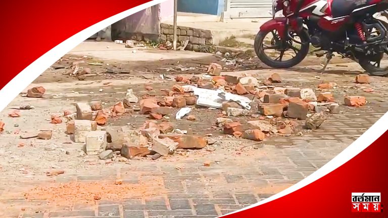 গতকাল সোনপুর বাজারে পুলিশের  গাড়ি ভাঙচুর